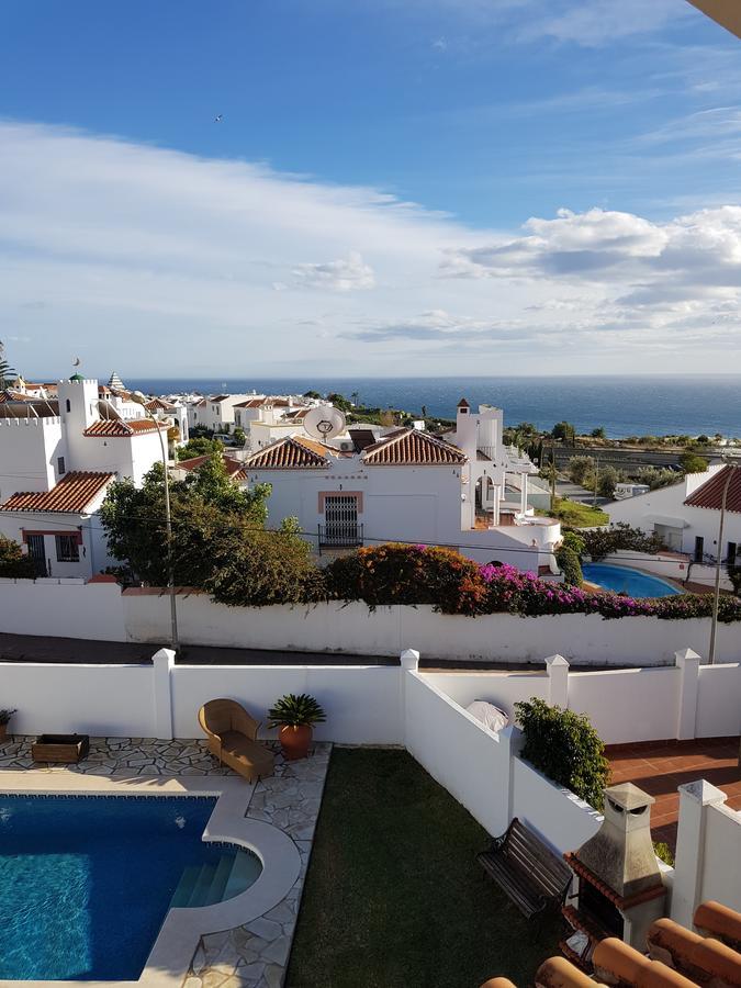 Villa - Zeezicht, Zwembad Nerja Bagian luar foto